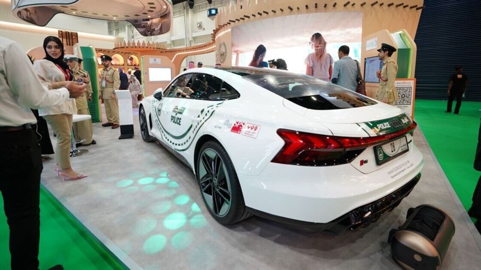 Dubai Police Car Collection This Audi Electric Sports Car Is New