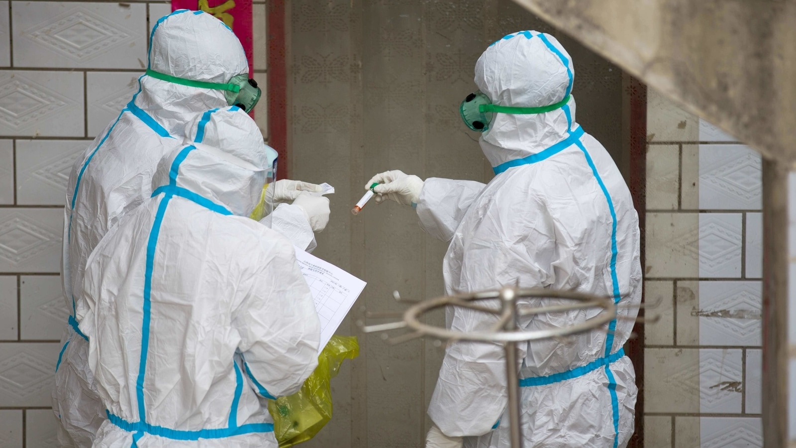 Chinas Zero Tolerance Covid Approach Now Includes Anal Swabs World News Hindustan Times