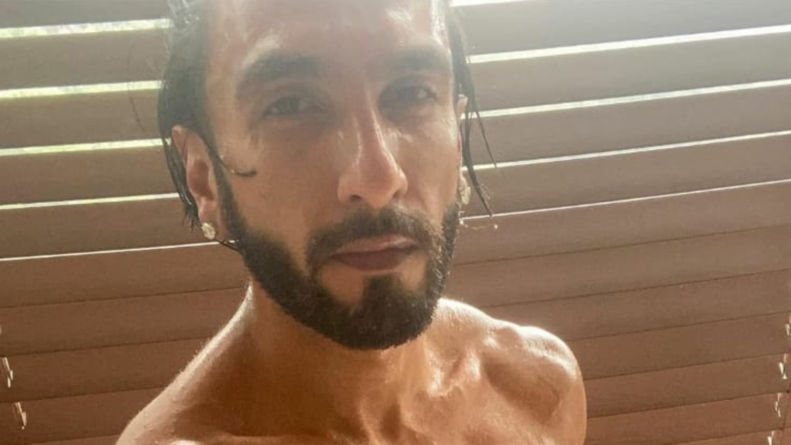 Ranveer Singh Shares Sweaty Shirtless Selfie Pooja Hegde Says Towel Gir Raha Hai Bollywood