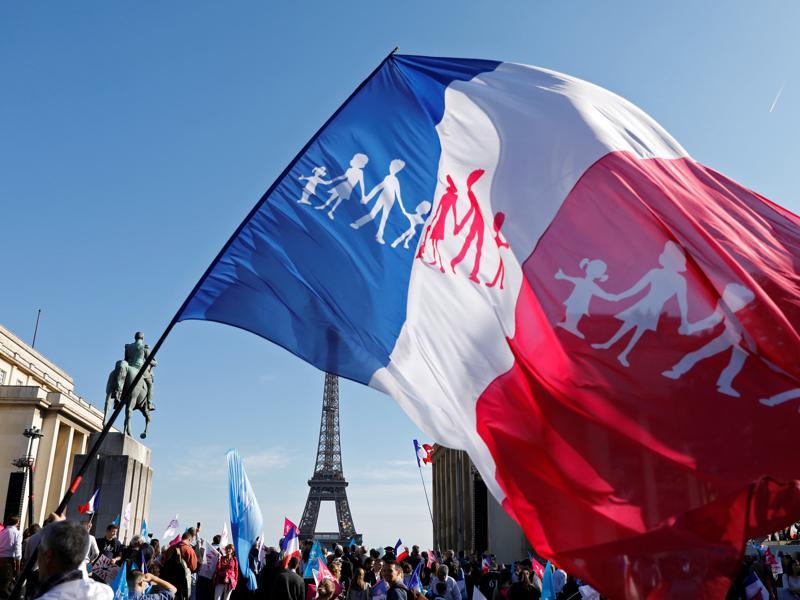 One Mother One Father Thousands March In Paris Against Same Sex Marriage World News