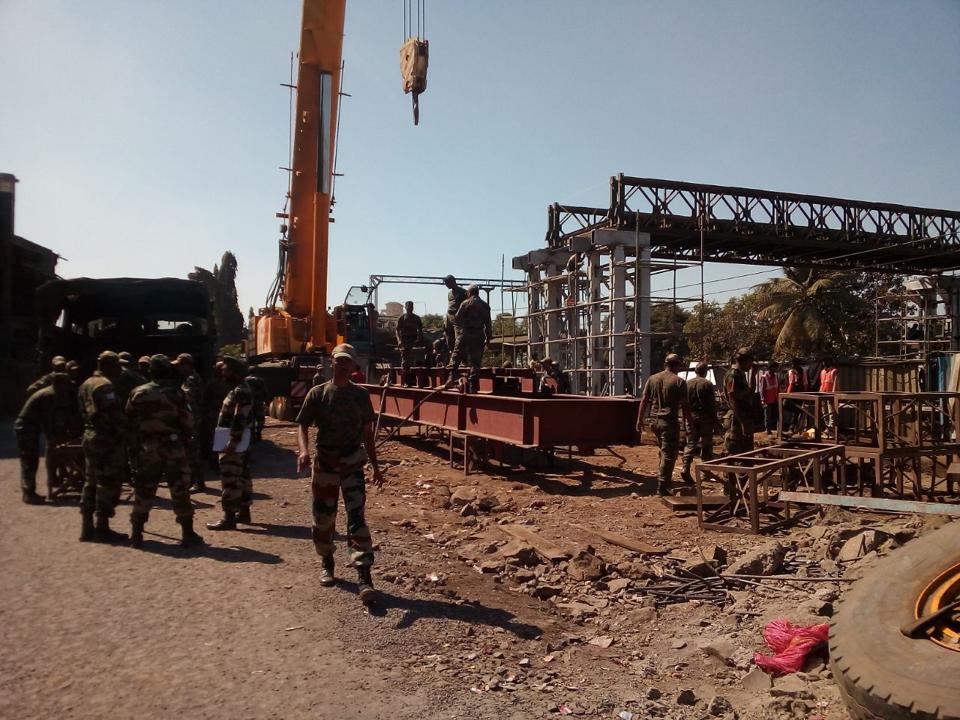 Ambivli Fob Army Speeds Up Work Mega Block On Mumbais Central Line