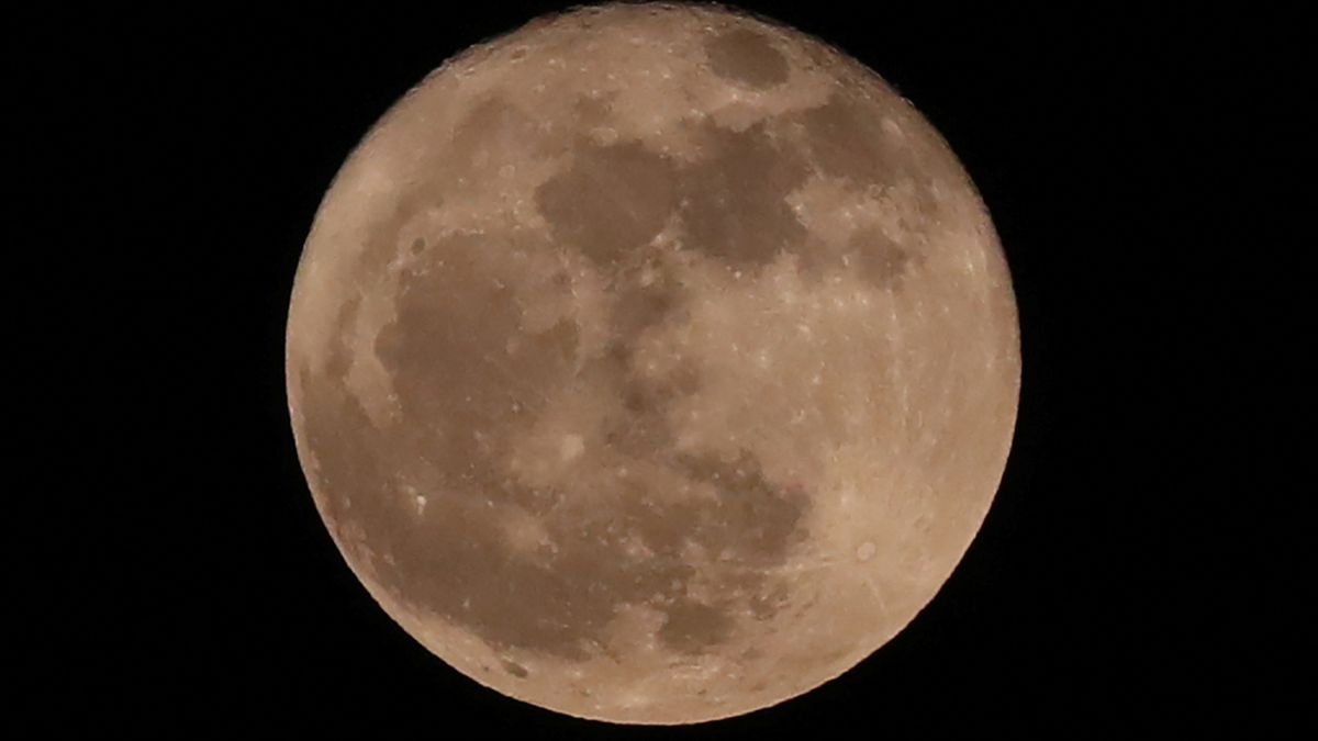 Marvelous Moon Catch A Glimpse Of The Buck Supermoon Photos