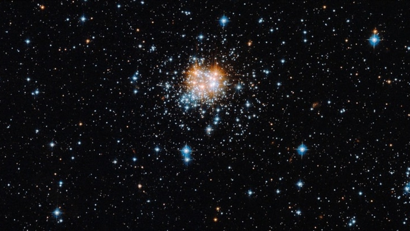 NASA Hubble Space Telescope Capture 5 Stunning Star Cluster Images Details