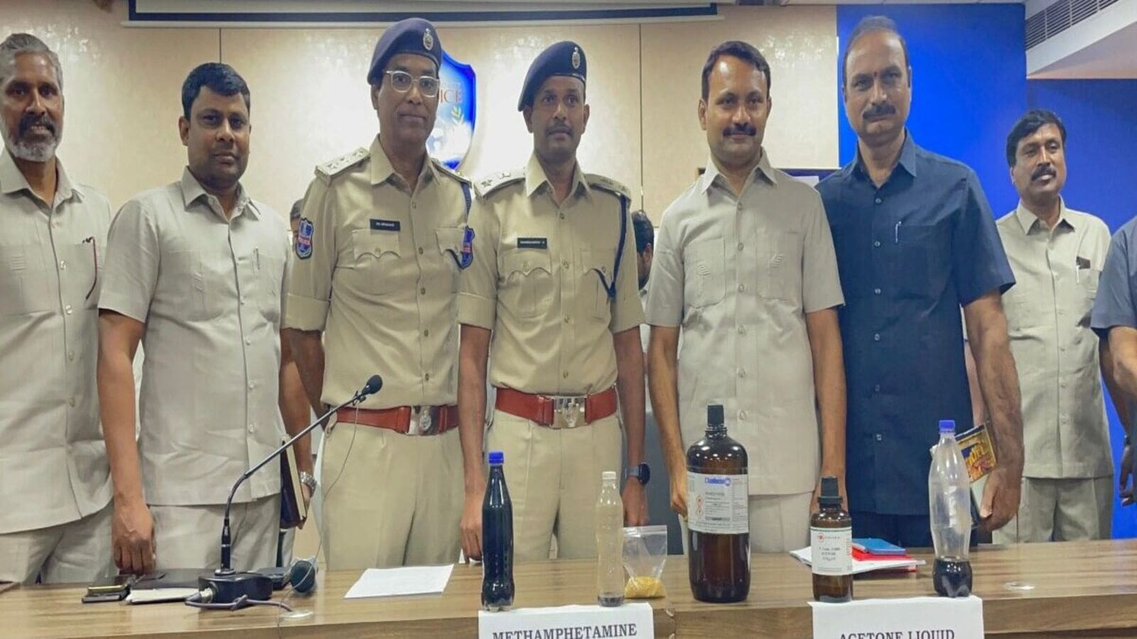 Medchal Crime : అద్దె ఇంట్లో డ్రగ్స్ తయారీ, సోషల్ మీడియా ద్వారా విక్రయం&సూరారంలో ముఠా అరెస్ట్