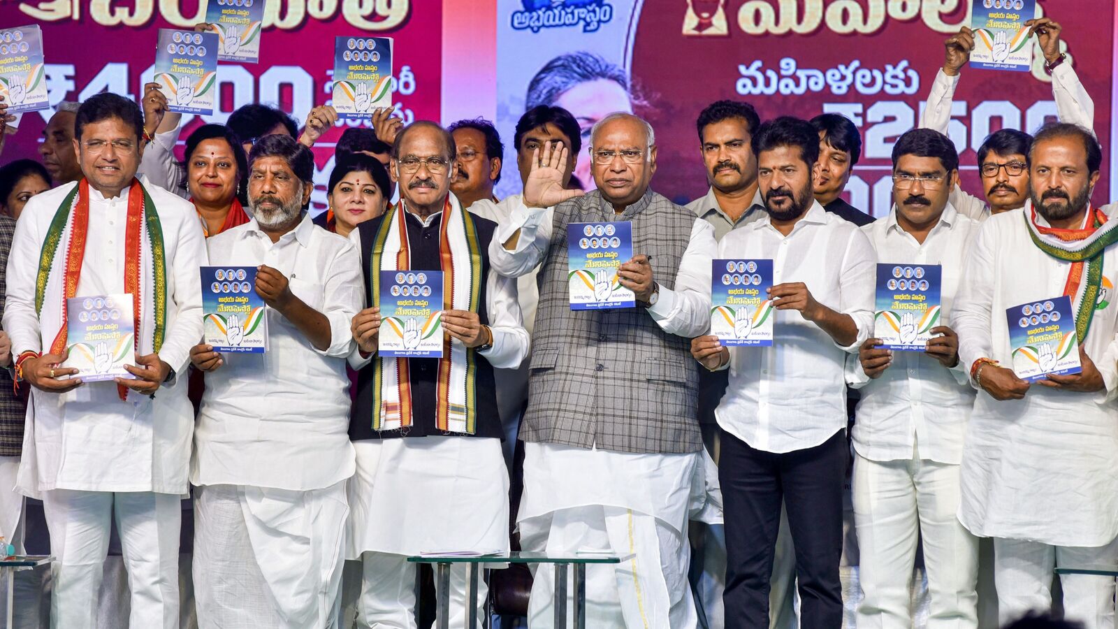 సీఎం కుర్చీ ఎవరిది? రేవంత్‌కు పగ్గాలు దక్కుతాయా?