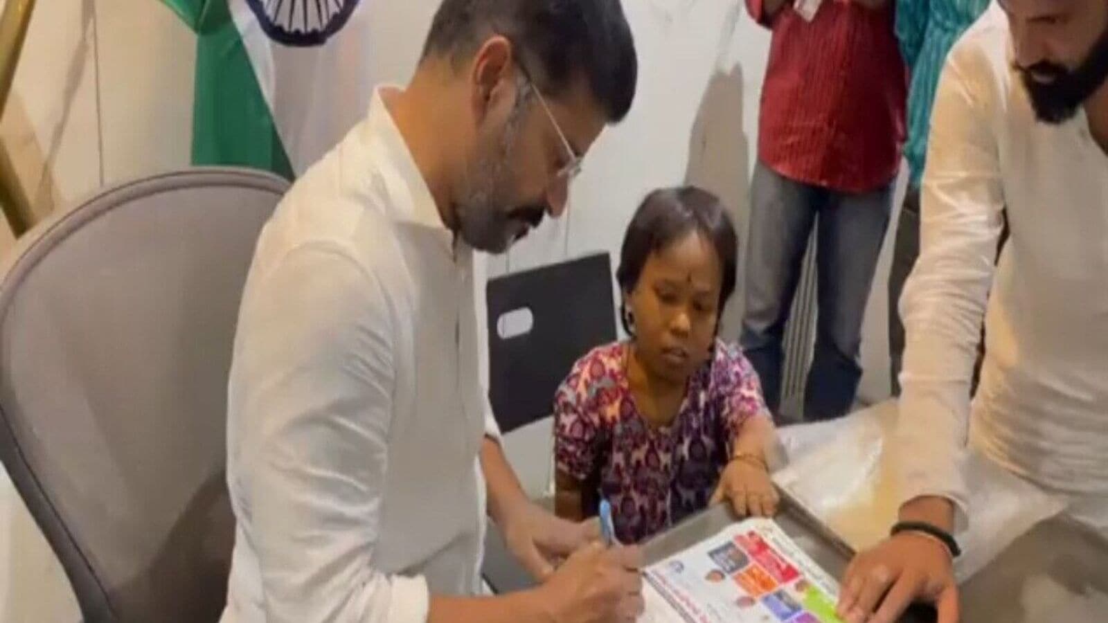 Revanth Reddy : కాంగ్రెస్ ప్రభుత్వంలో తొలి ఉద్యోగం ఆమెకే, హామీ నెరవేరుస్తున్న రేవంత్ రెడ్డి!