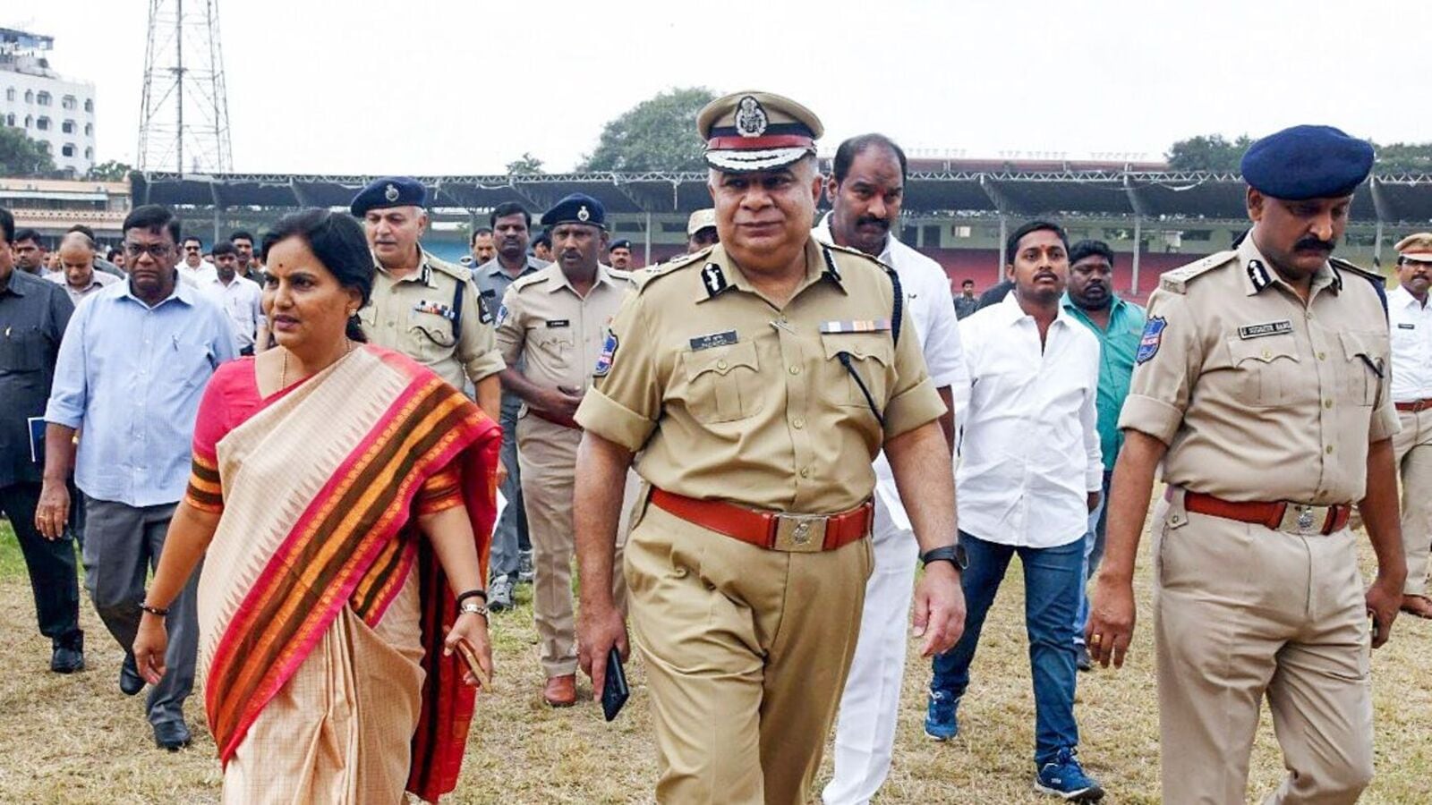 HYD Traffic Diversion: హైదరాబాద్‌లో ట్రాఫిక్ మళ్లింపు