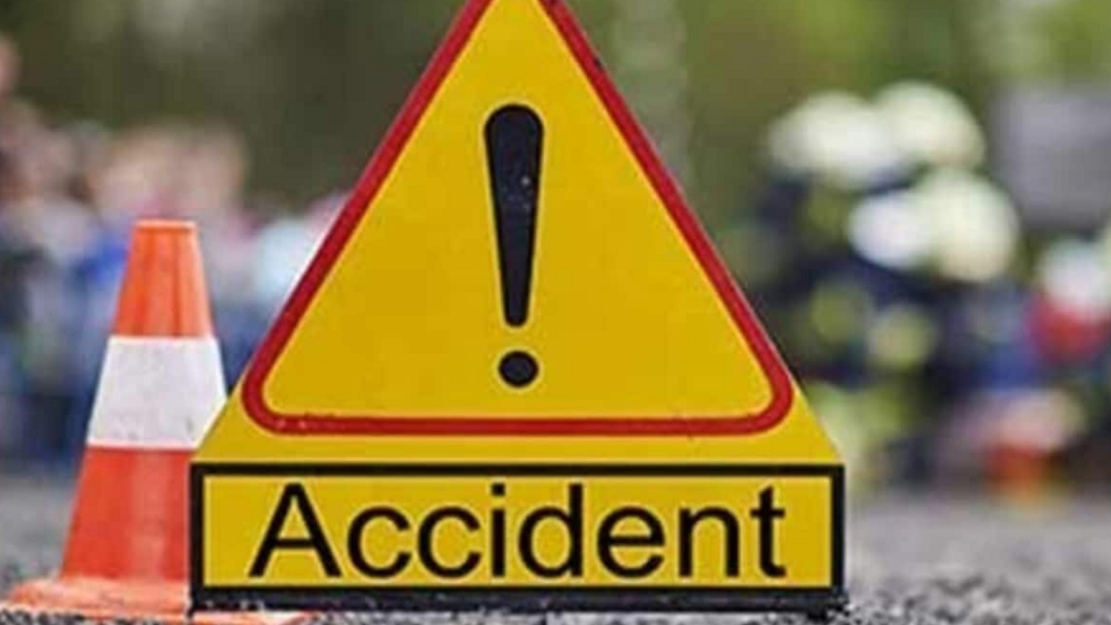 Medak accident: నూతన గృహ ప్రవేశం రోజే, రోడ్డు ప్రమాదంలో కుమారుడు మృతి