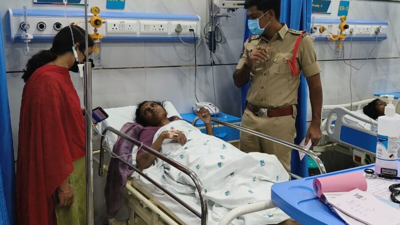 Hanmakonda RTC Bus: అదుపు తప్పిన ఆర్టీసీ బస్సు.. పలువురికి గాయాలు