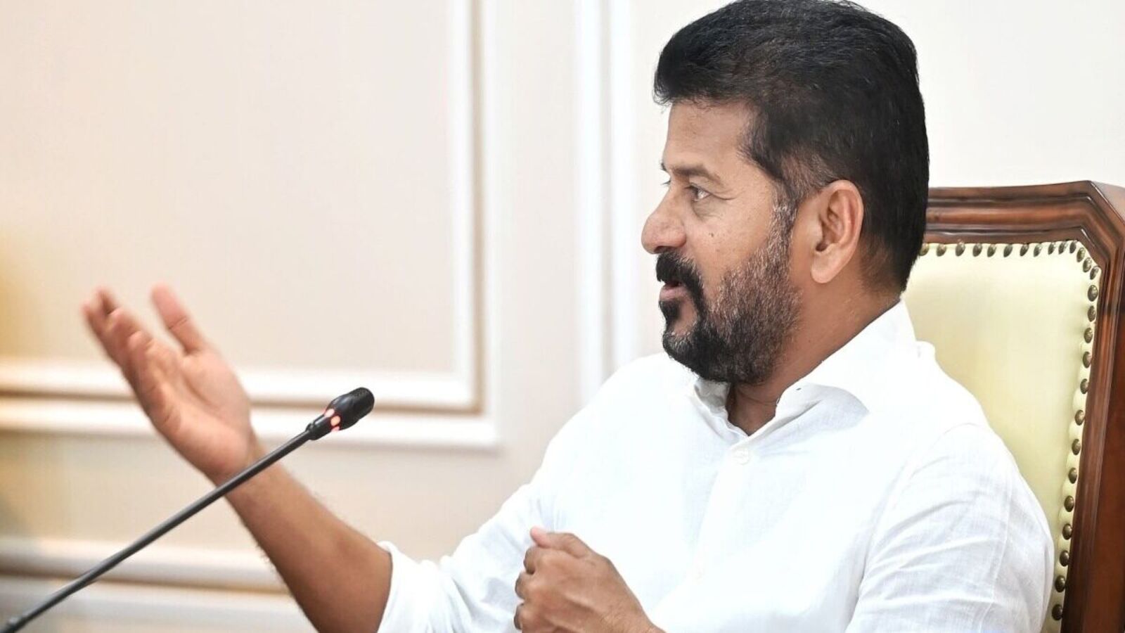 TS Govt : రాష్ట్రం అప్పుల్లో కూరుకుపోకుండా గ్యారంటీల అమలు, సీఎం రేవంత్ రెడ్డి ముందు పెద్ద సవాల్!