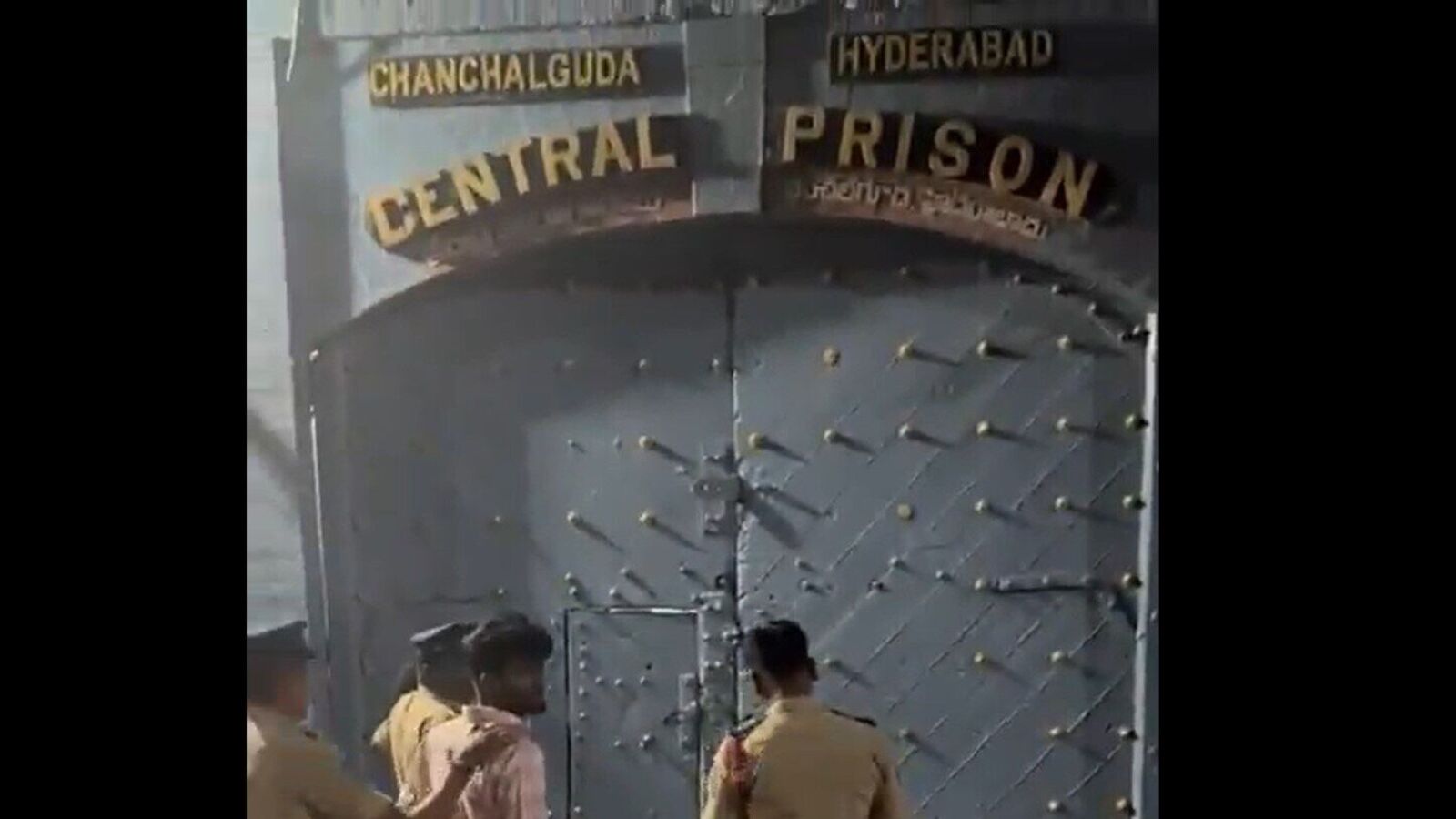 Remand For Pallavi prasanth: పల్లవి ప్రశాంత్‌కు 14రోజుల రిమాండ్‌..చంచల్‌ గూడకు తరలింపు