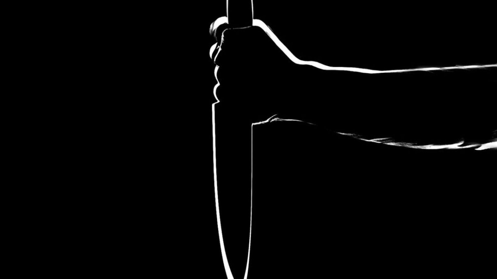 Nizamabad Crime : నిజామాబాద్ జిల్లాలో దారుణం, కత్తితో దాడి గొంతు కోసి పరారీ!