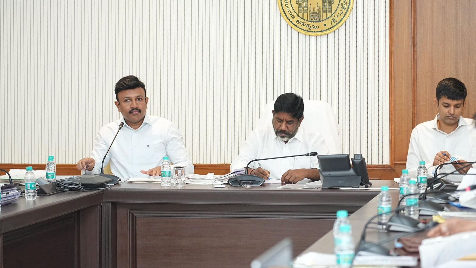 Deputy CM Bhatti Review : వేసవిలో విద్యుత్ కొరత రాకుండా చూడాలి & డిప్యూటీ సీఎం భట్టి