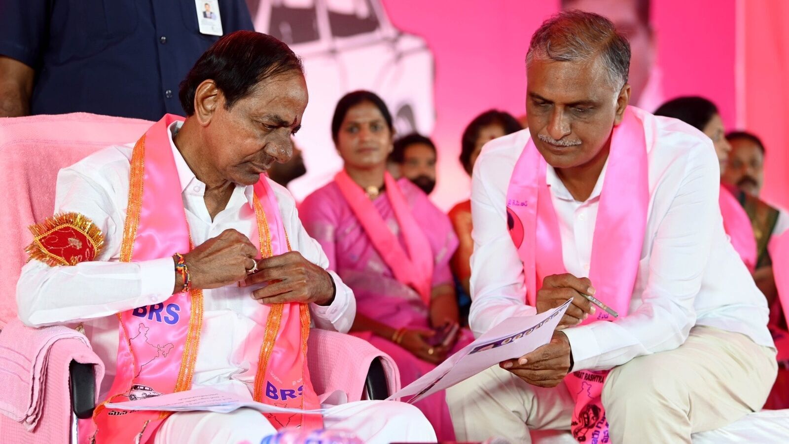 BRS Party : ఎంపీ స్థానాలపై బీఆర్ఎస్ ఫోకస్ & గులాబీ బాస్ కేసీఆర్ కీలక ఆదేశాలు