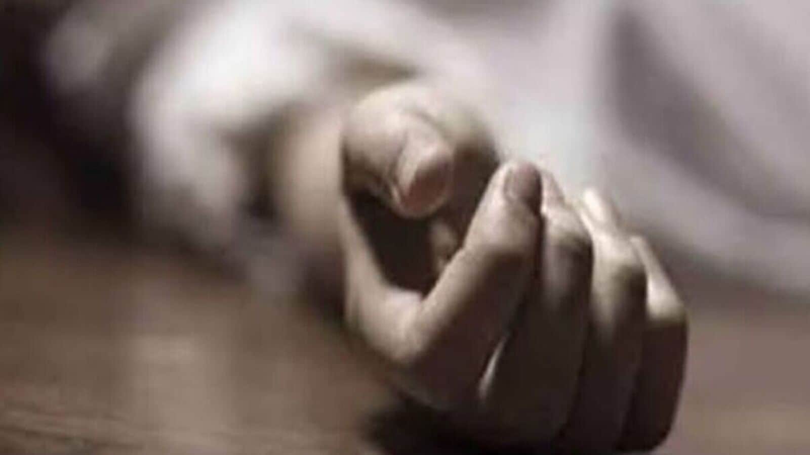 Rangareddy Crime : శంషాబాద్ లో యువకుడు దారుణ హత్య, వివాహేతర కోణంలో దర్యాప్తు!