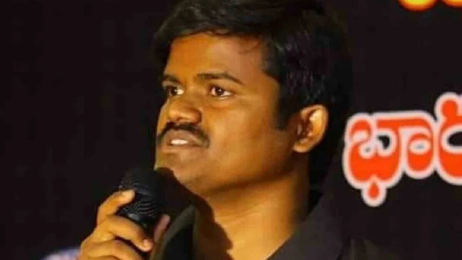 Bairi Naresh : అయ్యప్ప భక్తుడ్ని కారుతో ఢీకొట్టిన ఘటన, బైరి నరేశ్ పై కేసు నమోదు!