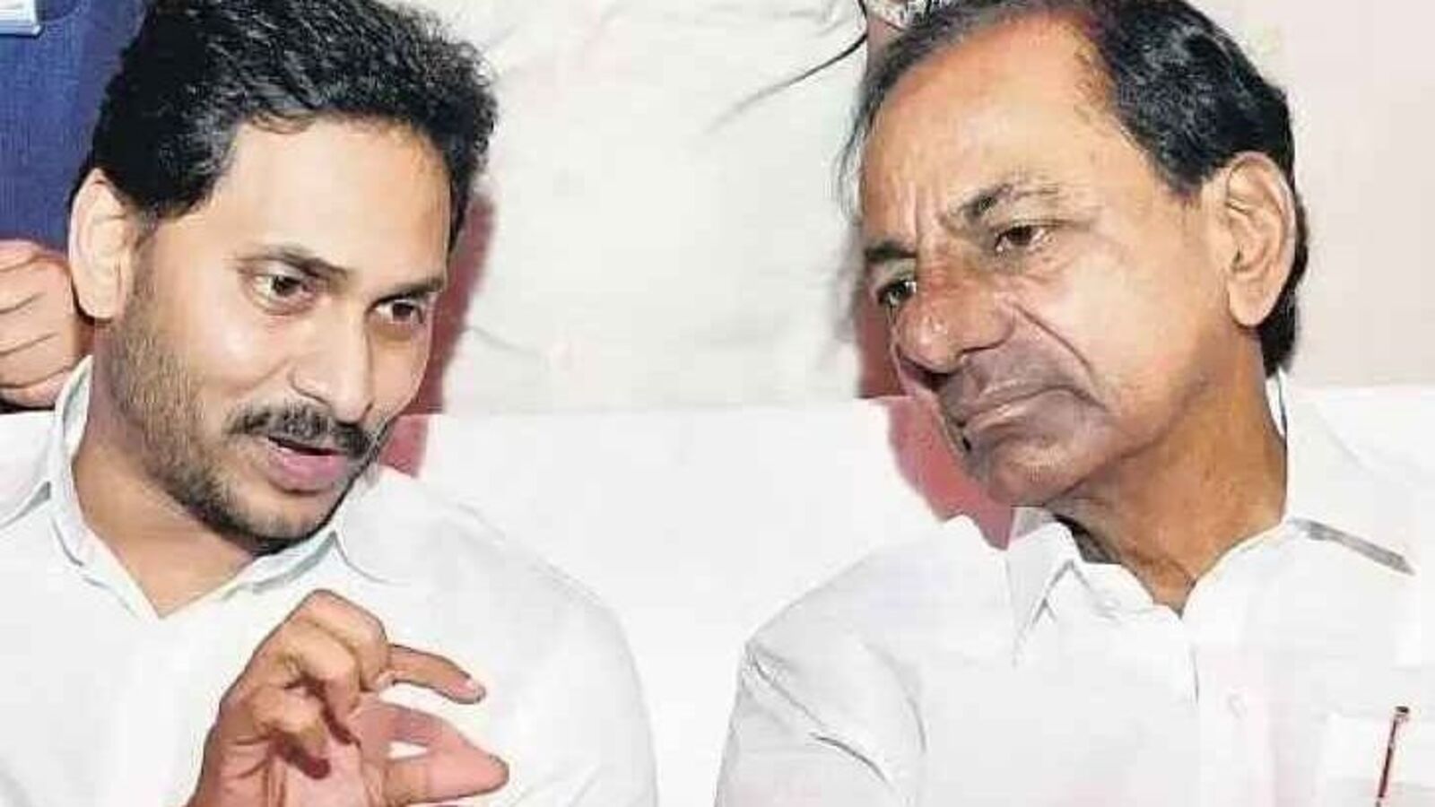 CM Jagan & KCR : రేపు హైదరాబాద్ కు సీఎం జగన్ & కేసీఆర్ తో భేటీ..!