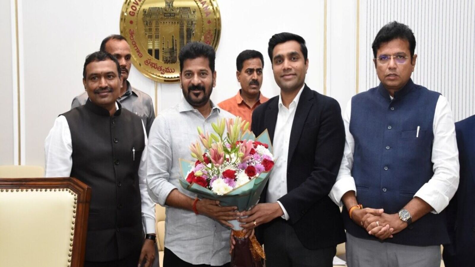 Hyderabad News : తెలంగాణలో ఏరో స్పేస్ పార్కు, డేటా సెంటర్& సీఎం రేవంత్ రెడ్డితో అదానీ ప్రతినిధులు చర్చలు