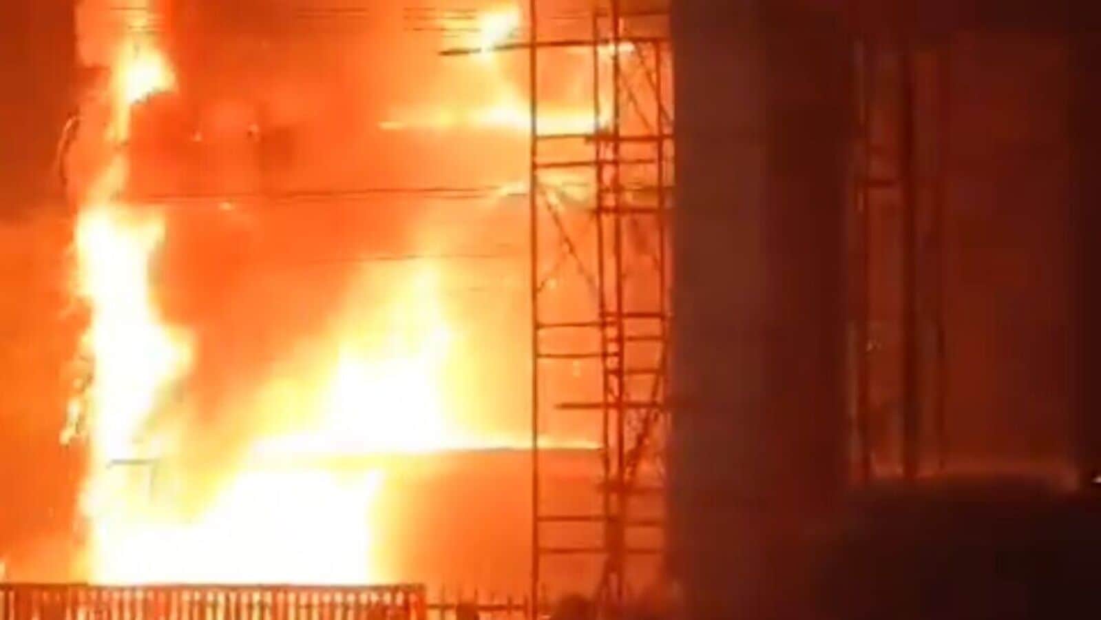 Hyd Fire Accident: ఉప్పల్‌ సిఎంఆర్‌‌ మాల్‌లో భారీ అగ్ని ప్రమాదం