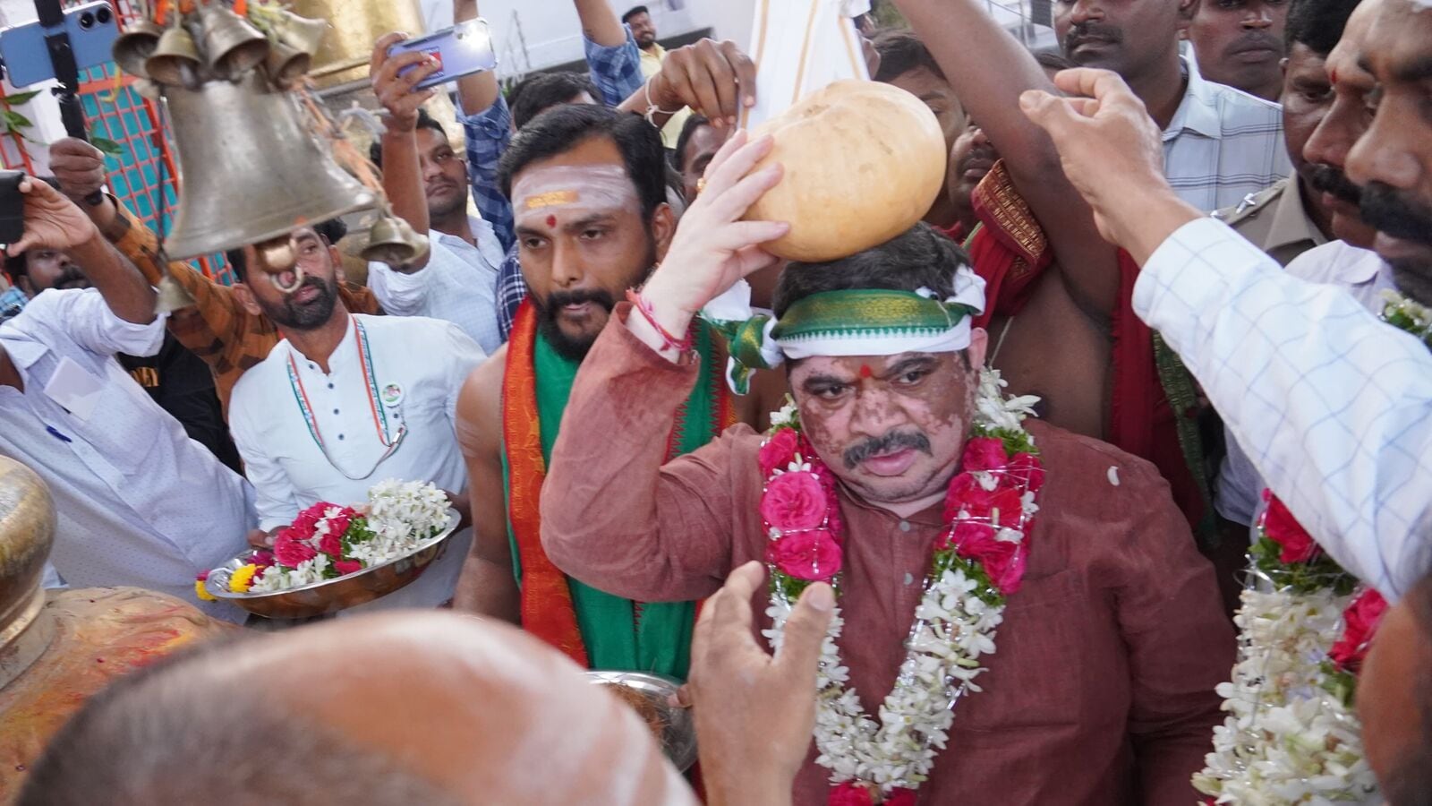 RTC Hire Buses: ఆర్టీసీ అద్దె బస్సుల విషయంపై స్పందించిన మంత్రి పొన్నం