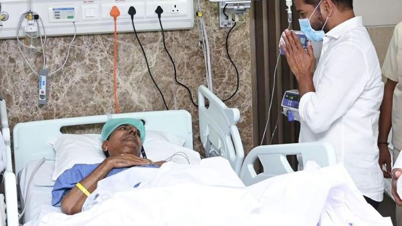 CM Revanth & KCR : ఆస్పత్రిలో కేసీఆర్ కు పరామర్శ & ఆసక్తికర విషయాలు చెప్పిన సీఎం రేవంత్ రెడ్డి