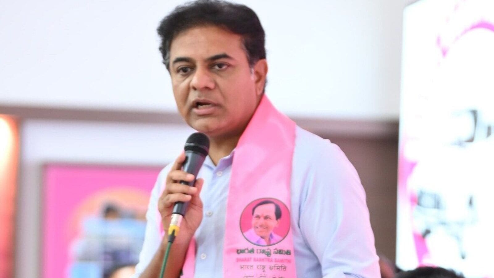 KTR : కేసీఆర్ అధికారంలో కన్నా ప్రతిపక్షంలో ఉండటమే కాంగ్రెస్ కు ప్రమాదం& కేటీఆర్