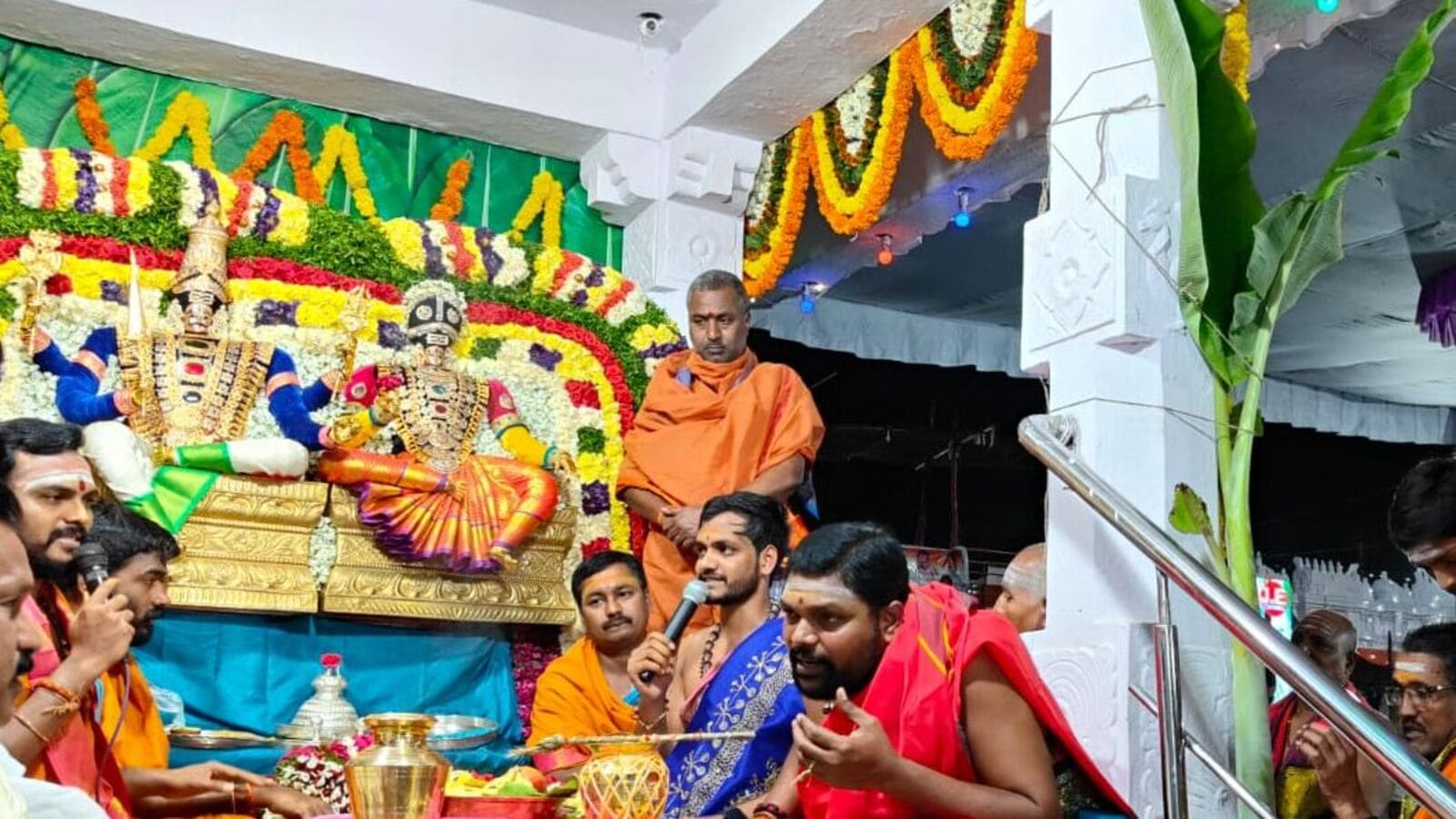 Veerabhadra Kalyanam: అంగరంగ వైభవంగా వీరభద్రస్వామి కళ్యాణోత్సవం
