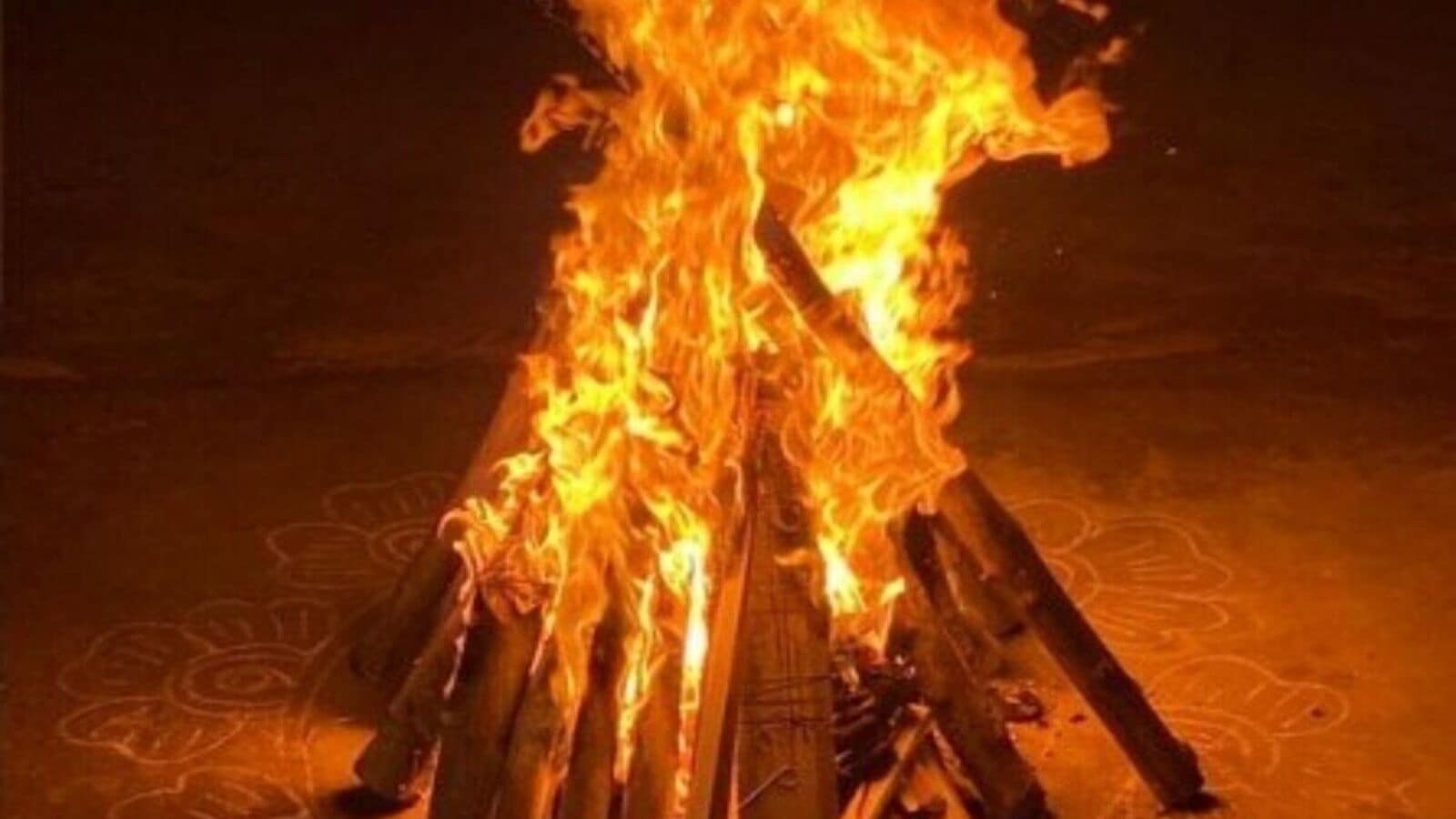 Bhogi Festival : భోగి మంట విశిష్టత ఏంటి? ఆ మంటల్లో ఏం వేయకూడదు?