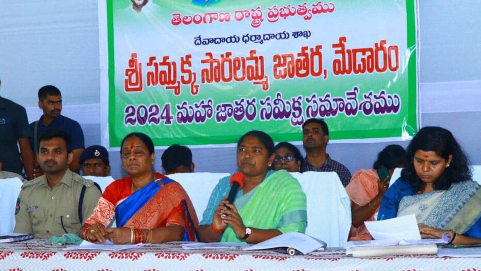 Medaram Free Journey: మేడారం బస్సుల్లో మహిళలకు ఫ్రీ జర్నీ