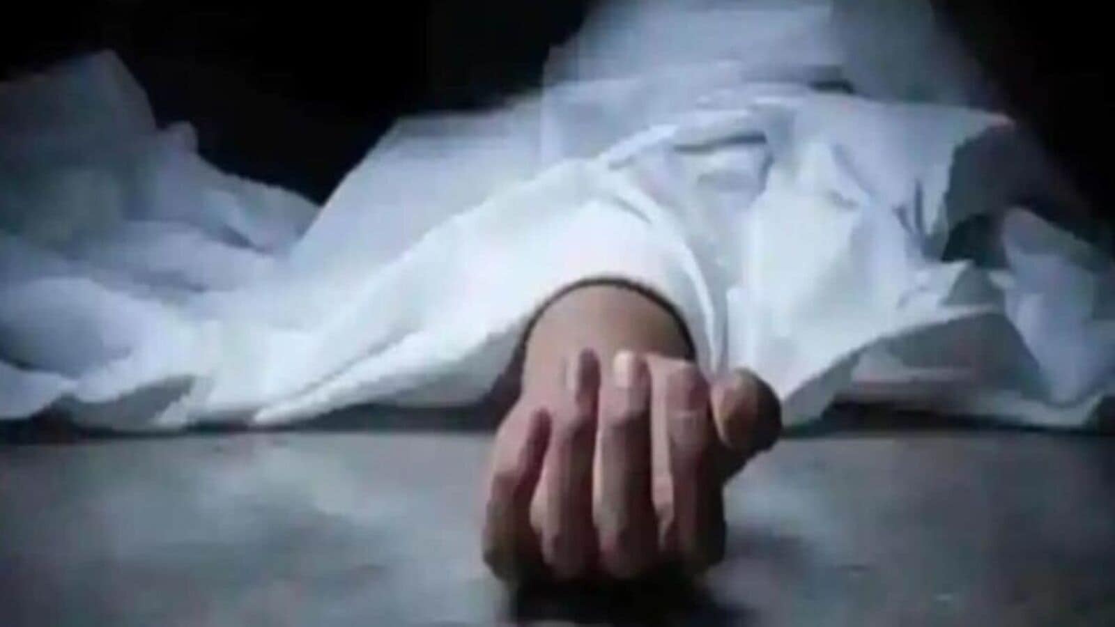 Suspicious Death: రెండు రోజుల క్రితం అదృశ్యం.. చెరువులో శవం ప్రత్యక్షం