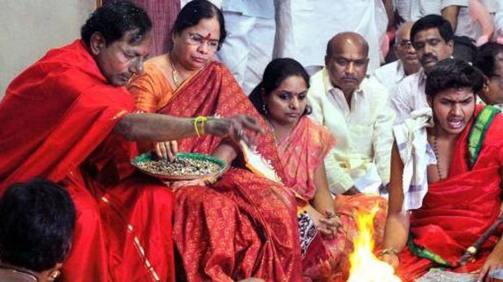KCR Yagam: ‍యాగం ఫలితాలపై ఆయన చెప్పినా కేసీఆర్ వినలేదట...!