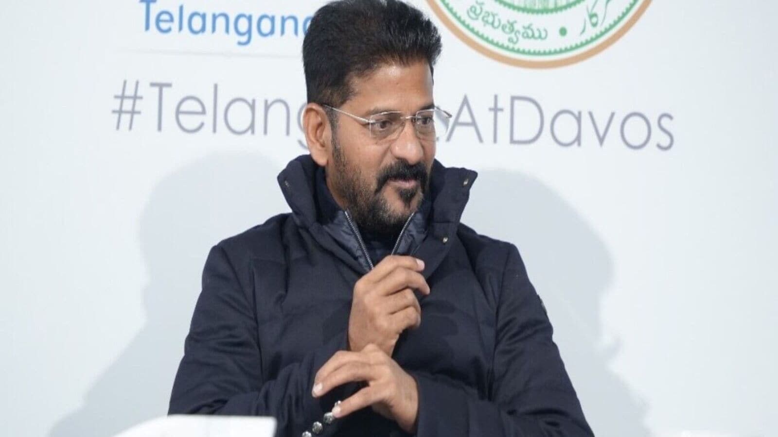 CM Revanth Reddy : సీఎం రేవంత్ రెడ్డి భద్రతపై ఇంటెలిజెన్స్ కీలక నిర్ణయం, సెక్యూరిటీ సిబ్బంది మార్పు!