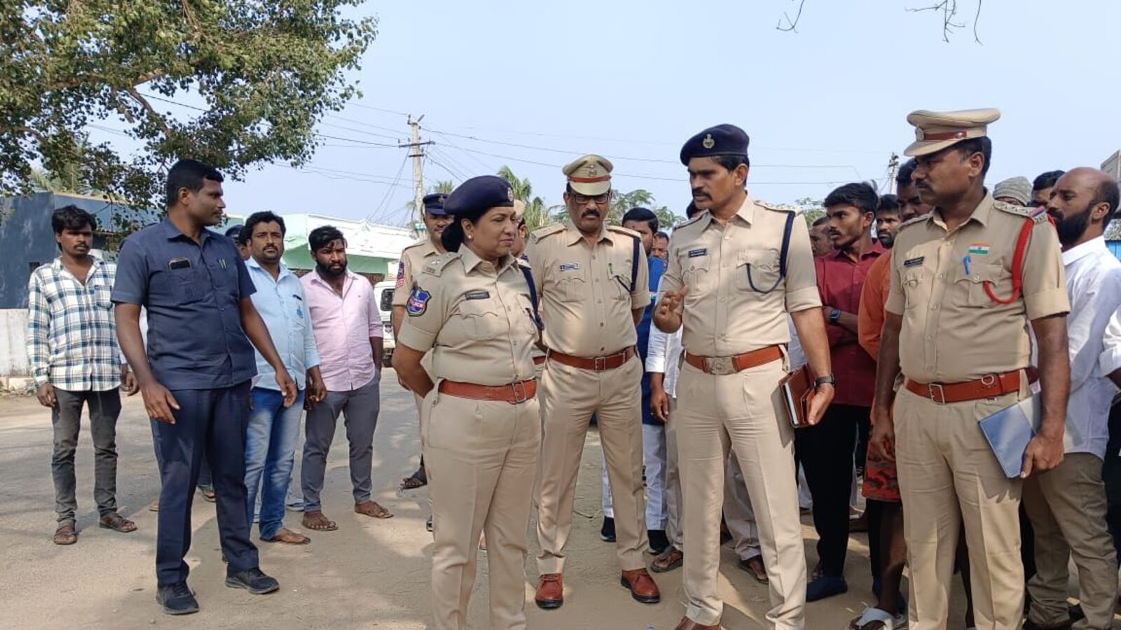Siddipet District News : సిద్ధిపేటలో దారుణం.. మహిళను హత్య చేసి బంగారు ఆభరణాల చోరీ