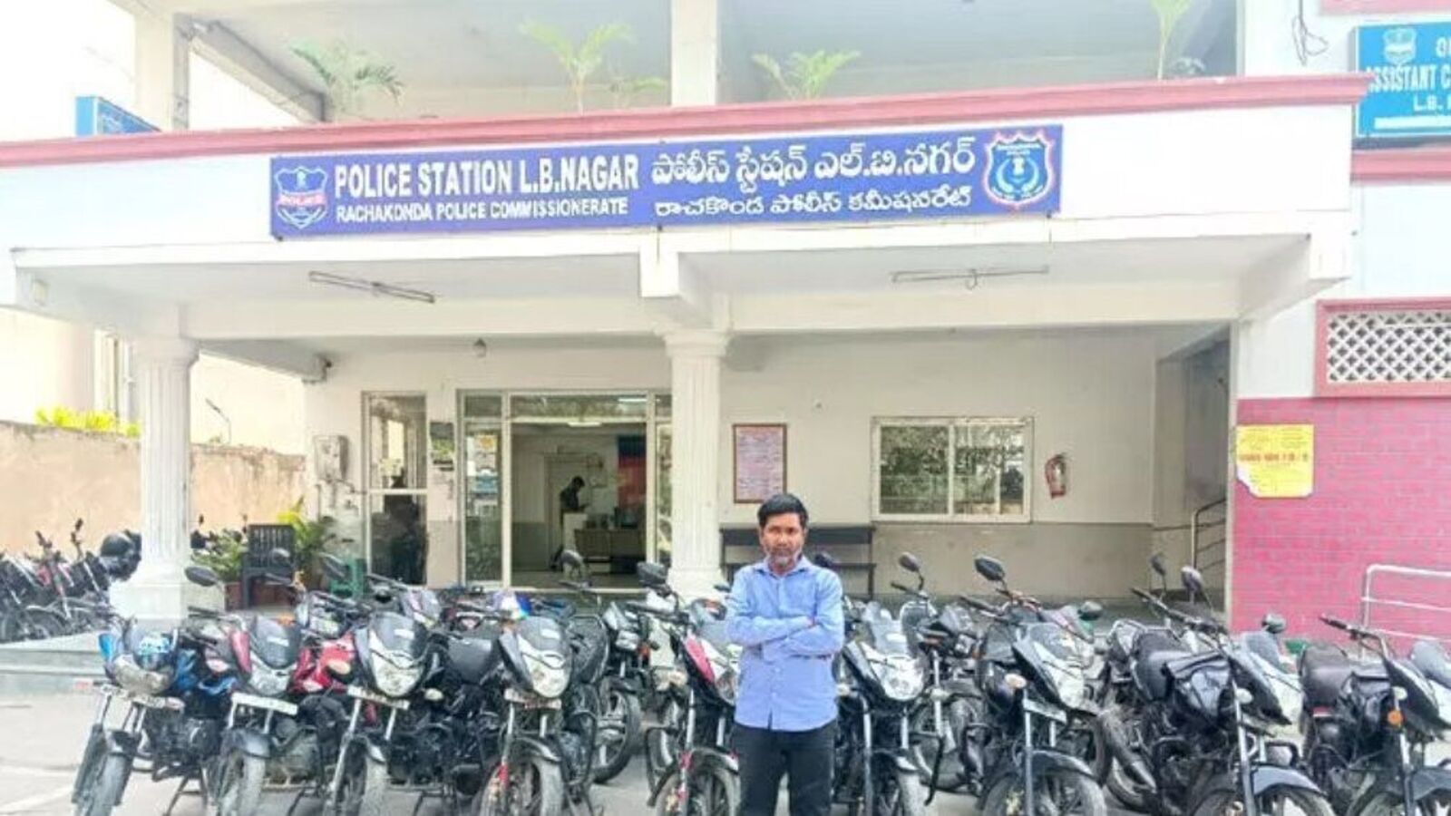 Hyderabad Crime News : మెట్రో స్టేషన్ల వద్ద చోరీలు, నిందితుడు అరెస్ట్ & 20 బైకులు స్వాధీనం