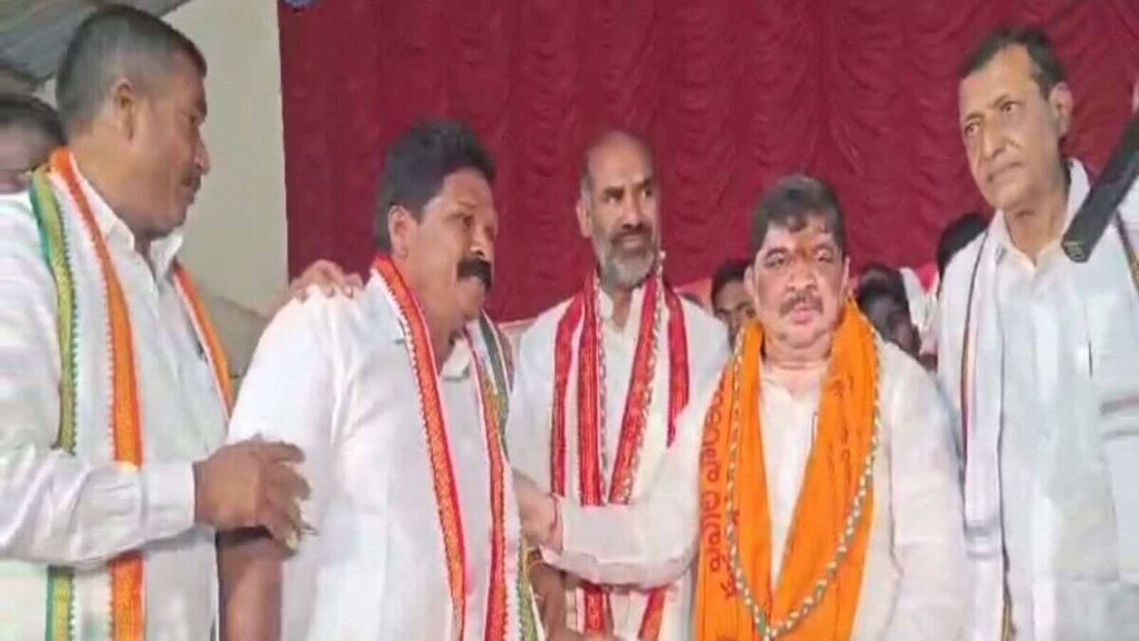 BRS Leaders Joins Congress : కేటీఆర్ ఇలాకలో బీఆర్ఎస్ కు షాక్& కాంగ్రెస్ లో చేరిన జడ్పీటీసీ, 8 మంది సర్పంచ్ లు