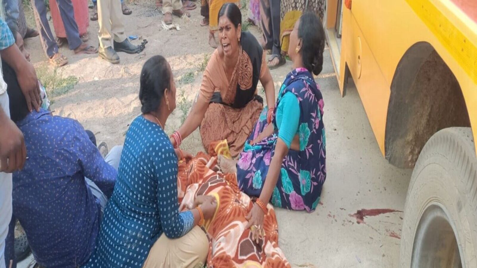 Medak Accident : మెదక్ లో విషాదం, స్కూల్ బస్సు కింద పడి ఆరేళ్ల చిన్నారి మృతి