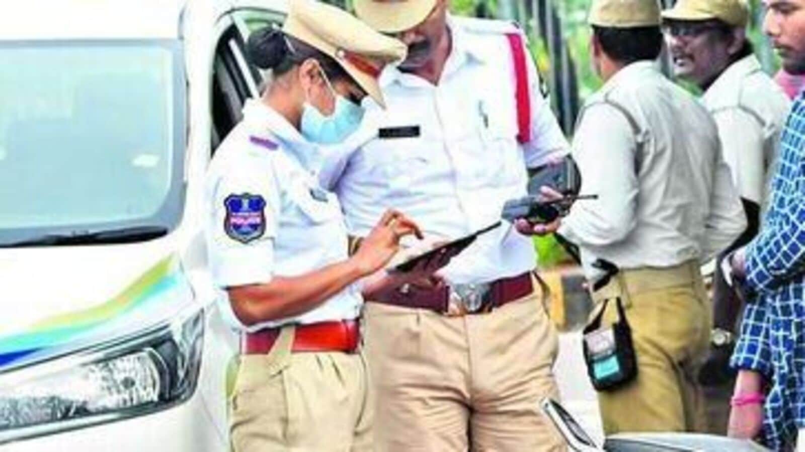 TS e&Challan Discount : మీ ట్రాఫిక్ పెండింగ్ చలాన్లు చెల్లించారా..? లేదా..? డిస్కౌంట్ ఛాన్స్ కు ఇవాళే లాస్ట్