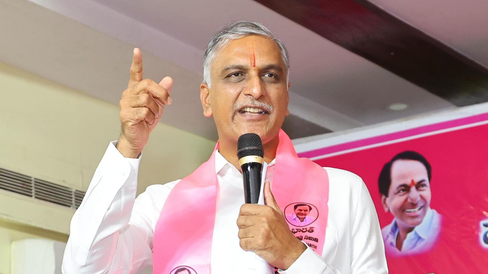 BRS Harish Rao : రేవంత్ రెడ్డికి సీఎం పదవి కేసీఆర్ పెట్టిన భిక్ష & హరీశ్ రావు