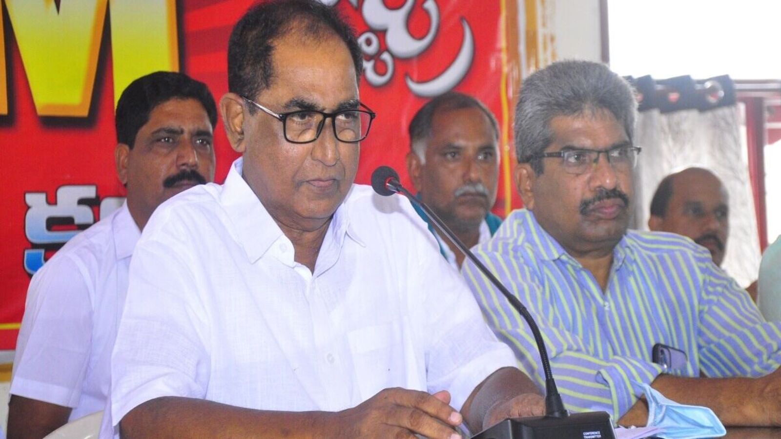 Tammineni Veerabhadram : రాజకీయ ప్రయోజనాల కోసం రాష్ట్రాల మధ్య బీజేపీ తగవులు పెడుతుంది& తమ్మినేని వీరభద్రం
