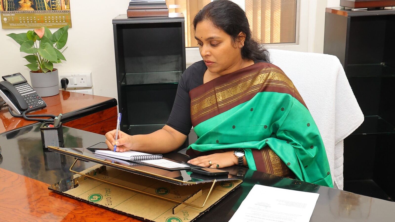 Tsrtc New JD: టిఎస్ ఆర్టీసీ జాయింట్‌ డైరెక్టర్‌గా అపూర్వరావు… బాధ్యతల స్వీకారం