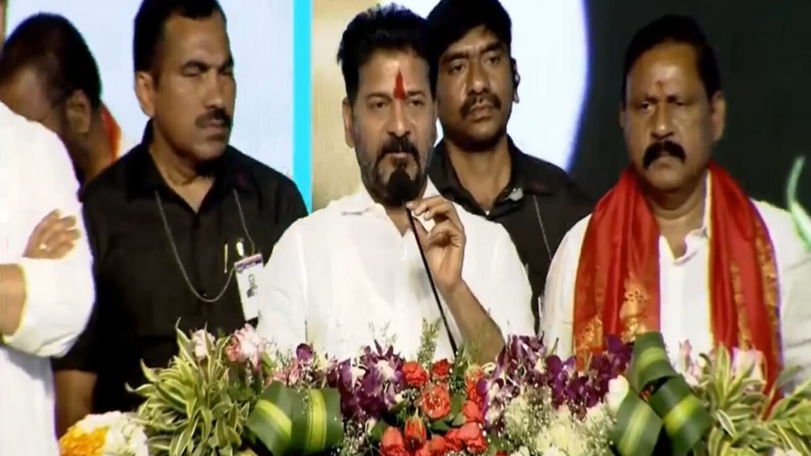CM Revanth Reddy : తెలంగాణ ప్రజలకు సీఎం రేవంత్ రెడ్డి గుడ్ న్యూస్& వారం రోజుల్లో ఉచిత విద్యుత్, రూ.500కే గ్యాస్ సిలిండర్