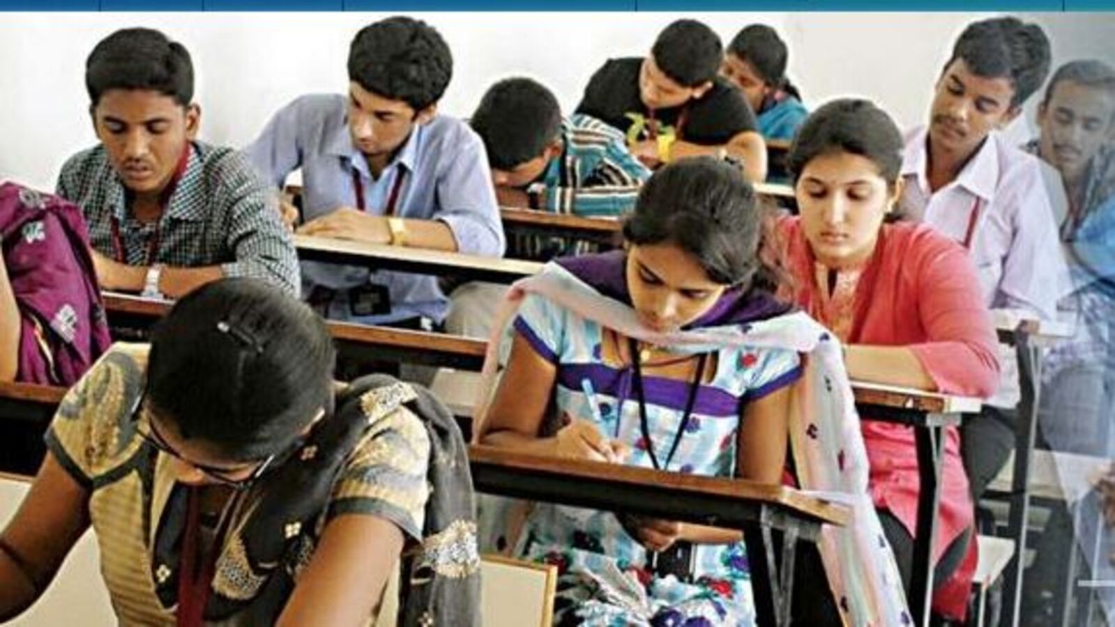 TS Inter Exams: తెలంగాణలో ప్రశాంతంగా ఇంటర్ పరీక్షలు… రాష్ట్రంలో 1521 పరీక్షా కేంద్రాలు