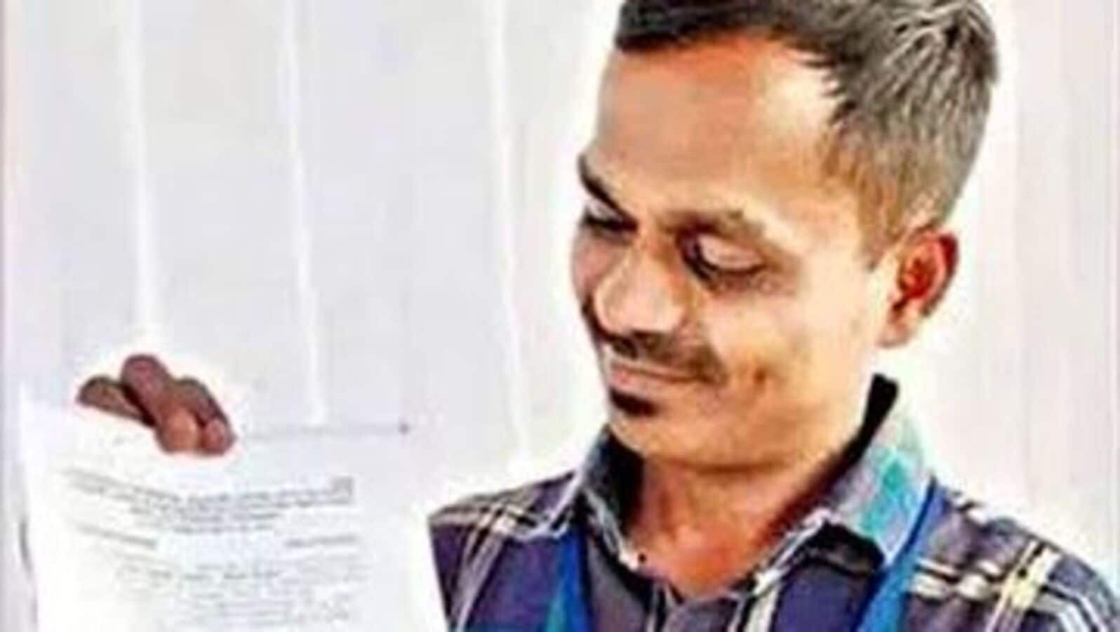 Golle Praveen Kumar : గ్రేట్ సోదరా...! వాచ్​మెన్​గా పని చేస్తూనే ప్రిపరేషన్ & 3 ప్రభుత్వ ఉద్యోగాలను సాధించేశాడు