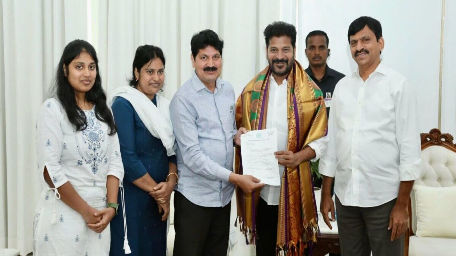 CM Revanth Reddy : ఈ నెల 11న భద్రాద్రికి సీఎం రేవంత్ రెడ్డి, ఎమ్మెల్యేల చేరికకు రామయ్య సన్నిధి నుంచే శ్రీకారం?