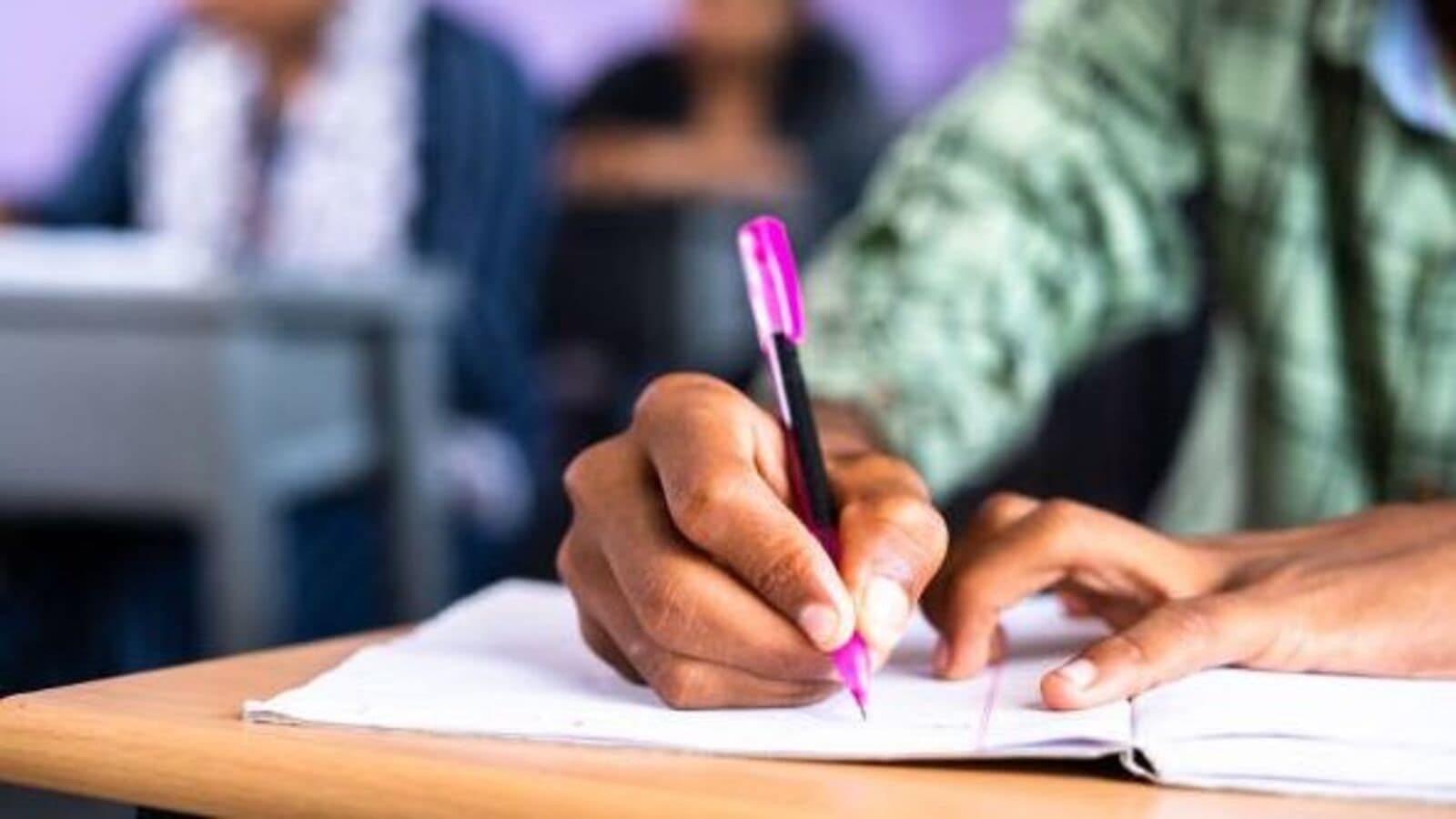 AP TS SSC Exams 2024: నేటి నుంచి తెలుగు రాష్ట్రాల్లో పదో తరగతి పరీక్షలు…ఒక్క నిమిషం నిబంధన రద్దు