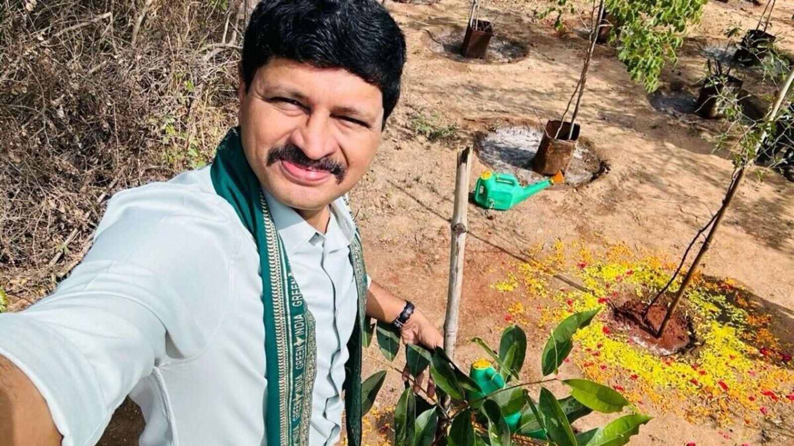 Case Filed On Santosh Kumar : బంజారాహిల్స్ లో భూమి కబ్జా, మాజీ ఎంపీ సంతోష్ కుమార్ పై కేసు నమోదు!