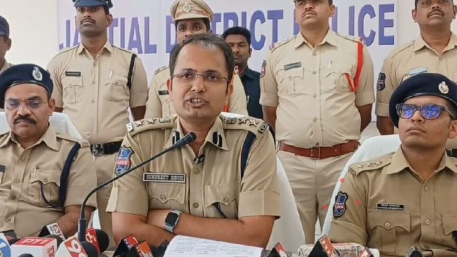 Karimnagar Crime: గంజాయి మత్తులో అత్యాచారం, బెట్టింగ్ లతో ఆత్మహత్యలు.. కరీంనగర్‌లో పెడదారి పడుతున్న యువత