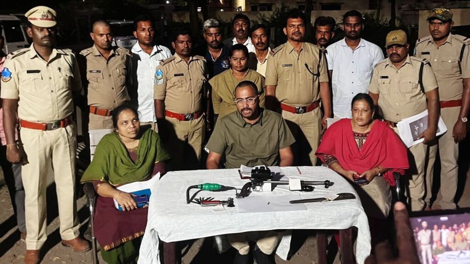 Khammam Poachers: ఖమ్మం జిల్లాలో వన్య ప్రాణుల వేటగాళ్ల అరెస్ట్.. నిందితులకు ఏడేళ్ల జైలు శిక్ష పడే అవకాశం