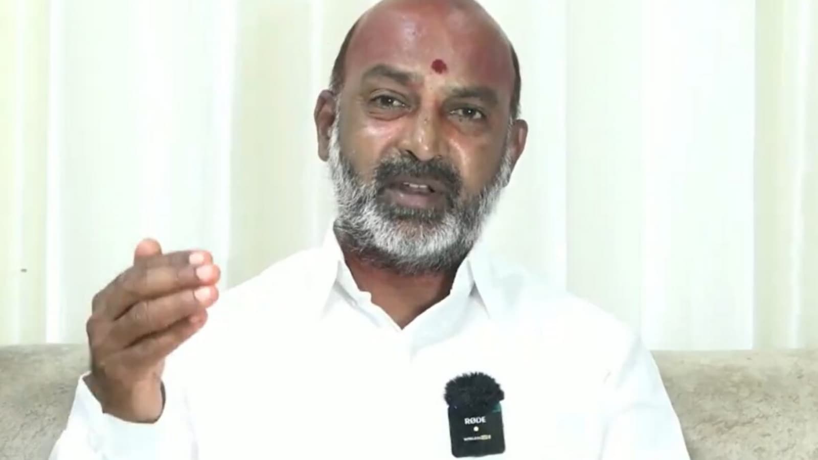 Bandi Sanjay Deeksha : దిగొచ్చిన సర్కార్, దీక్షను రద్దు చేసుకున్న బండి సంజయ్