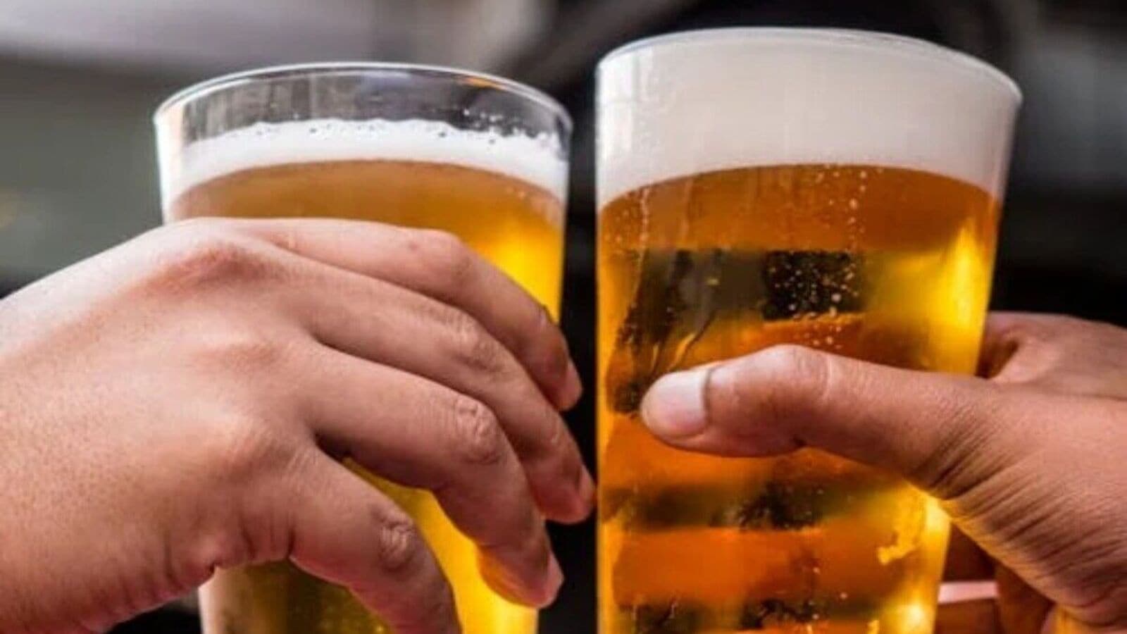 TS Liquor Sales : మందుబాబులకు బ్యాడ్ న్యూస్, సమ్మర్ ఎఫెక్ట్ తో బీర్ల కొరత&భారీగా పెరిగిన సేల్స్